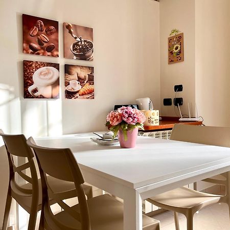 Il Villino B&B - Napoli/Pompei/Sorrento/Costiera Brusciano エクステリア 写真
